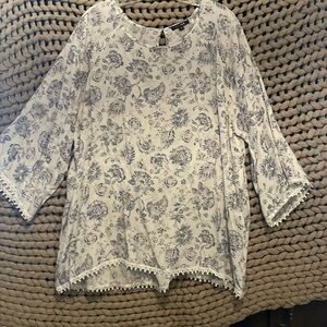Women’s blouse